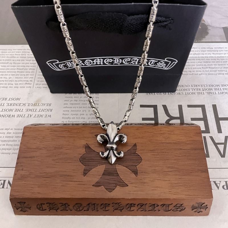 Ch**me He**ts necklaces